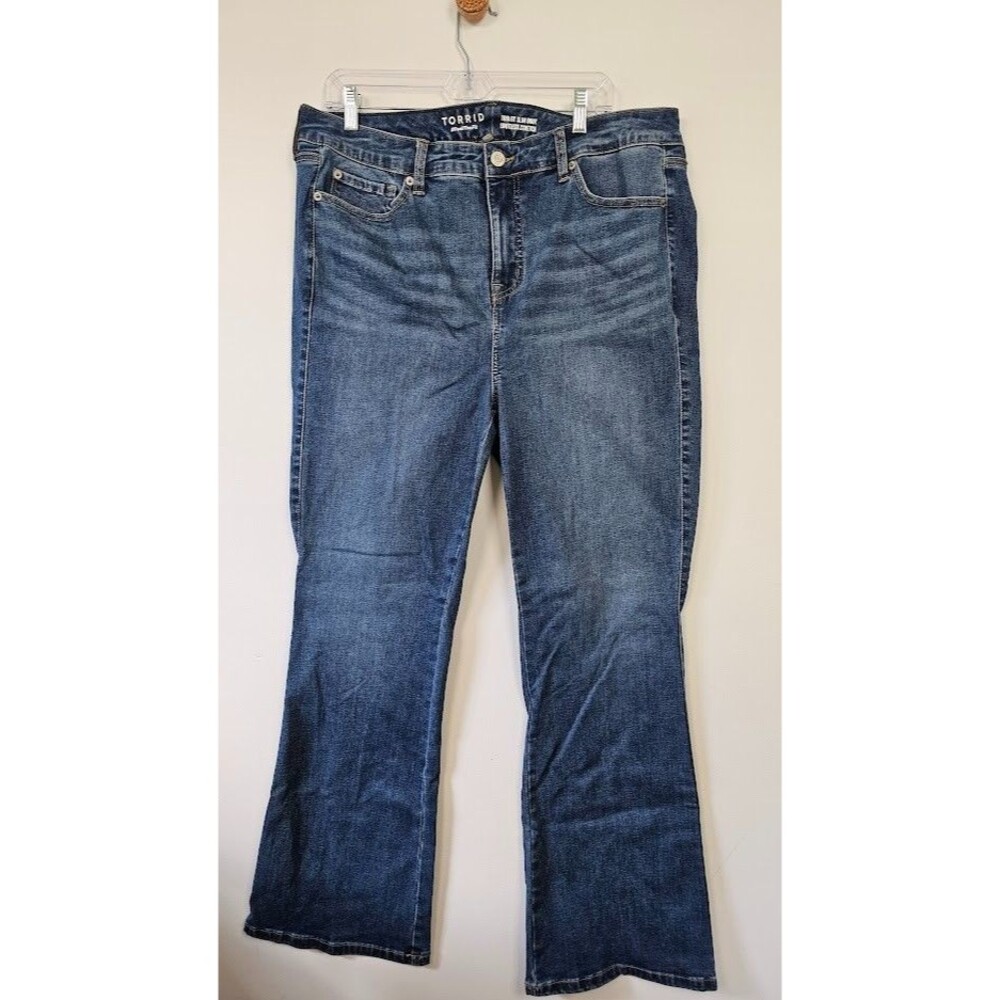 Torrid Women’s Slim Boot Jeans Blue High Rise Limitless Stretch Size 16R-20R